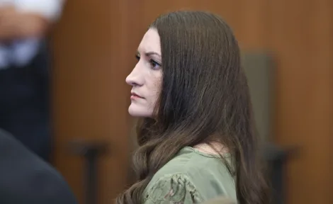 Judge in Lindsay Clancy case says he'll declare a mistrial, then gives defense 1 hour to appeal